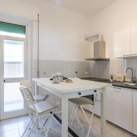 Tulipan By Pleiades Apartment